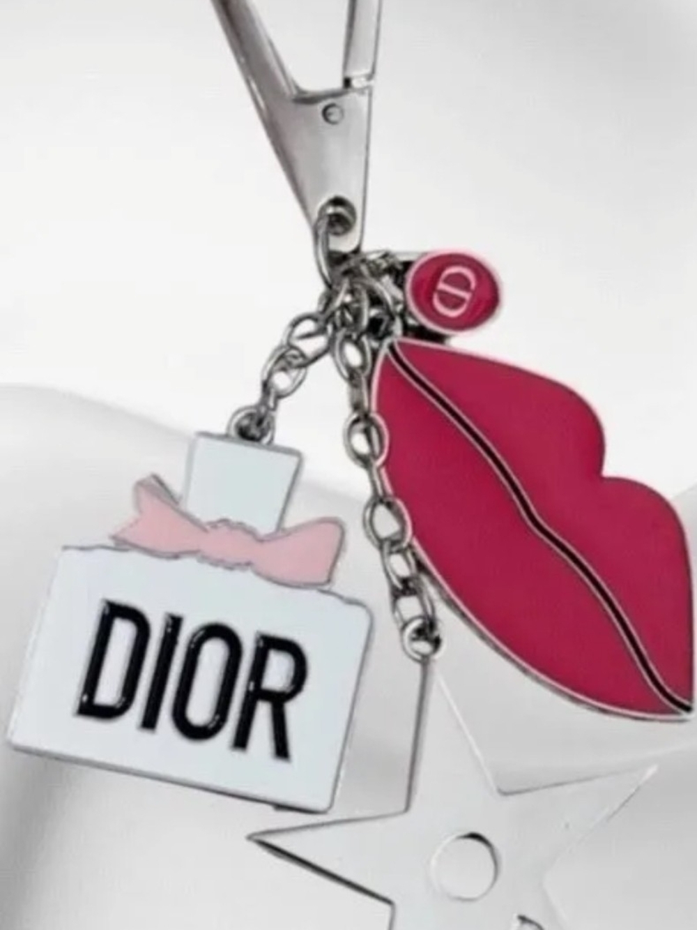 Dior Silver Star Charm Keyring with Dior Tag-NIB! - Picture 3 of 4